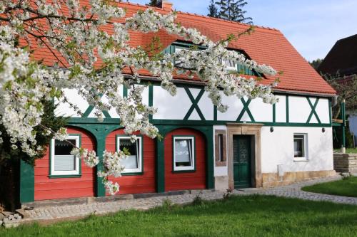 Jonsdorf Appartement | Ferienwohnung Zittauer Gebirge