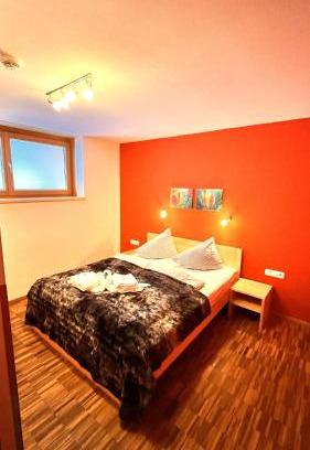 Warth Appartement | Ferienwohnungen "Adventure Panorama" Appartement Falken Top 8