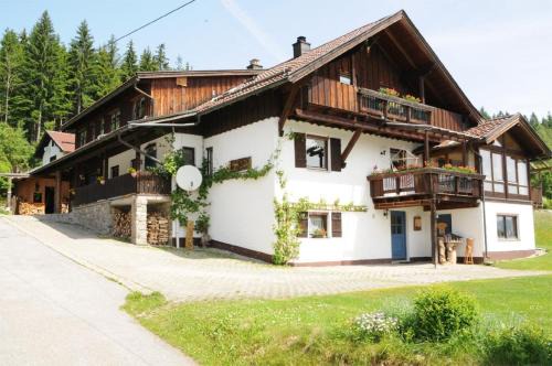 Zwiesel Appartement | Ferienwohnungen Bredl