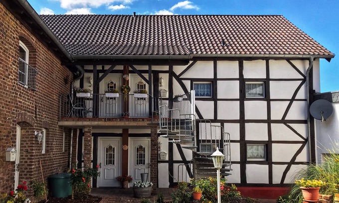 Kommern Appartement | Ferienwohung mit Eigener Terrasse und Herrlichem Ausblick
