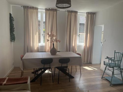Criquebeuf-sur-Seine Maison | Ferme Cosy et Paisible au Bord de l'Eure
