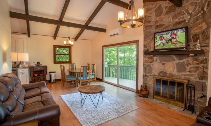 Charter Hills Maison | Fern Cottage