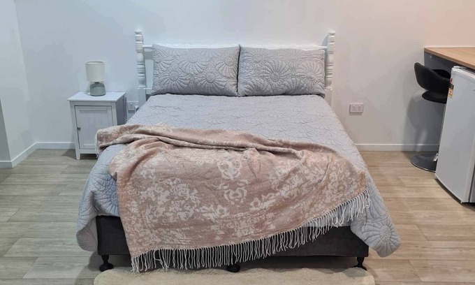 Pukehangi Appartement | Fern & Stars one bedroom Studio Ideal for short term stay in Rotorua
