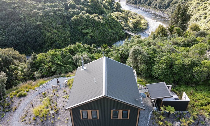 Tararua Forest Park Maison | Fern Valley Cabin - Native Bush Retreat in Otaki Gorge