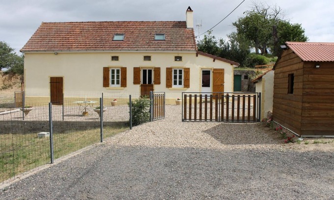 Neuvy-Grandchamp Maison | La Maison de Fernand