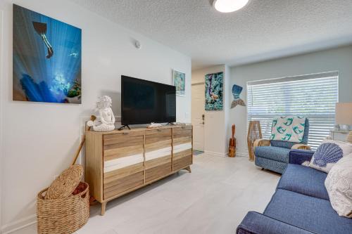 Fernandina Beach Maison | Fernandina Beach Townhome with Patio Walk to Beach!