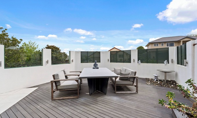 Welcome Bay Maison | Fernwood Escape - Tauranga Holiday Home