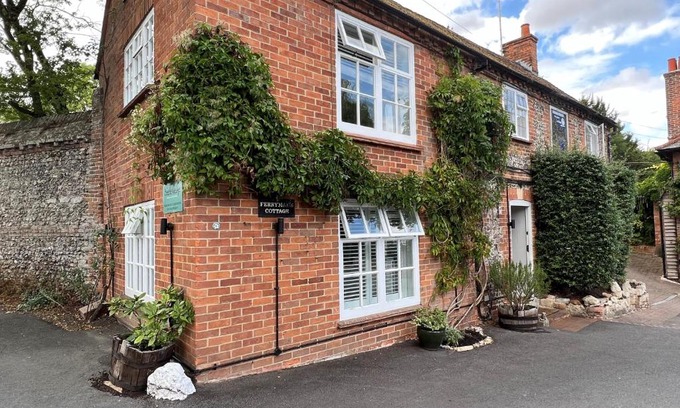 Moulsford on Thames Hôtel | Ferryman`s Cottage at The Beetle & Wedge