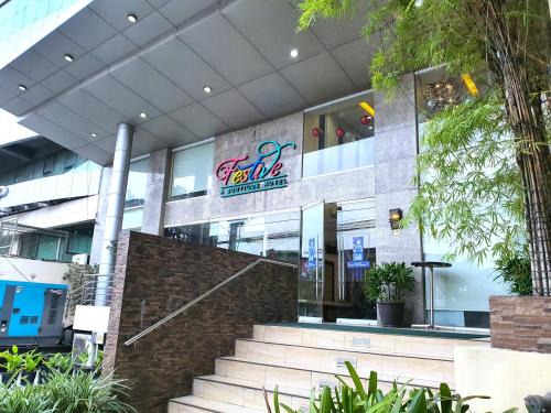 Palanan Hôtel | Festive Hotel Makati
