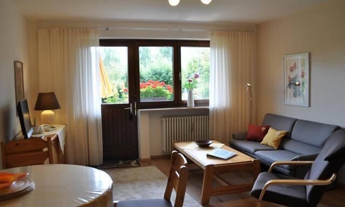 Silberberg Appartement | Foe 52qm pour 2 personnes. Jardin de bien-être avec des chaises longues.