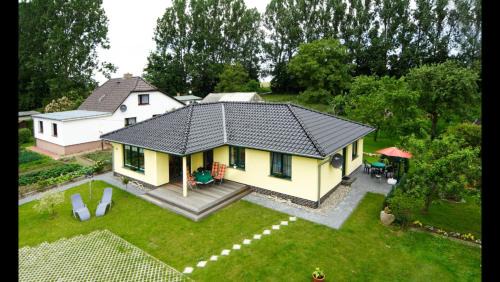 Zirkow Appartement | Fewo am Storchennest