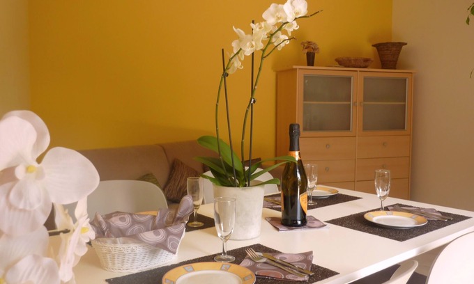 Cannobio Appartement | FEWO Cannobio with terrace 100 mtr to the beach, 1 parking lot free of charge at the house
