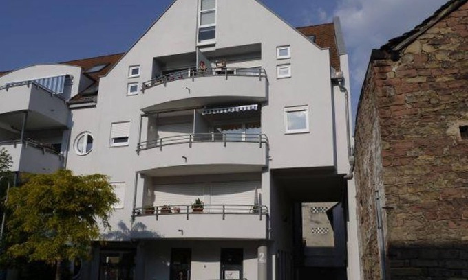 Neustadt an der Weinstrasse Appartement | Route des vins de Fewo Neustadt, sentier de l'Egypte - appartement, salle de bains, toilettes, parfait état