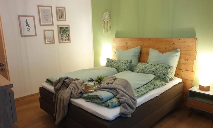 Bleiwasche Appartement | FeWo Frühling in der Villa Waldrand mit großem Garten
