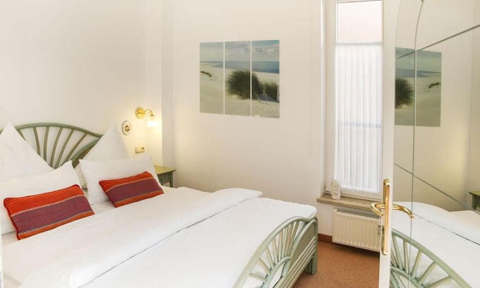 Kuehlungsborn Hôtel | Fewo Rosenhof 12