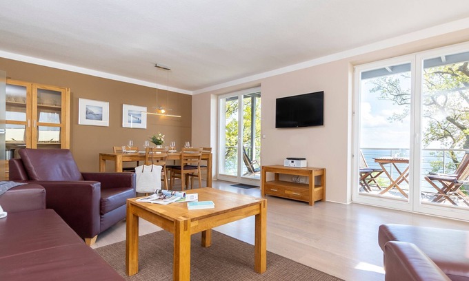 Sassnitz Appartement | FeWo Südwarts - Fireplace, Sauna, Sea View