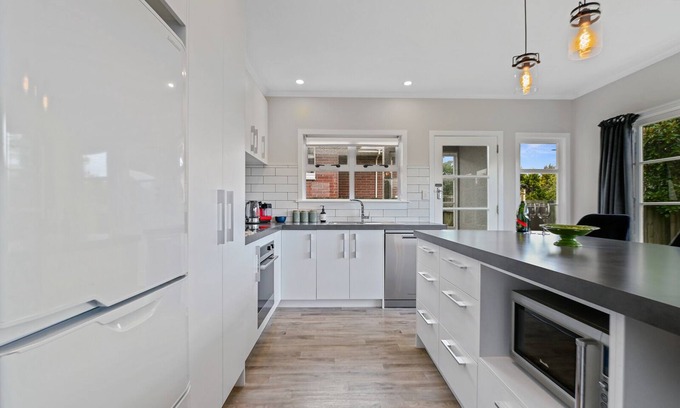 Springfield Maison | Figtree Bungalow – Rotorua Holiday Home, ROTORUA
