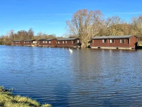 Smallburgh Location De Bateaux | Filby Broads Lodge Houseboat
