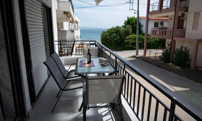 Nea Potidaia Appartement | Filrose Sea View Apartment by RentalsPro