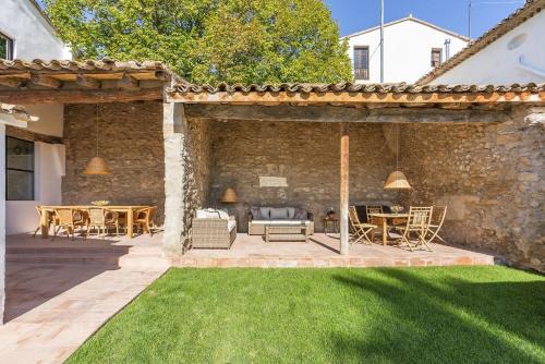 L'Avella Maison | Finca Can Romeu alojamiento rural entre viñedos