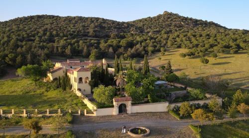 Vilches Maison | Finca La Alcolehuela en Parque Natural de Despeñaperros