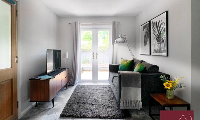 Wokingham Appartement | Finchampstead - 1 Bedroom House - With Garden