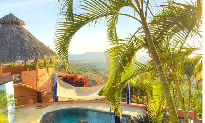 Compostela Maison | Find tranquility and escape tourism in this hillside home close to beaches
