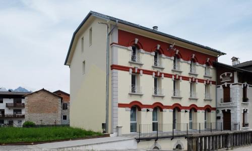 Sospirolo Appartement | Fioralpino Suites