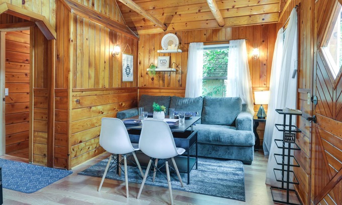 Twain Harte Cabine | Fire Pit, Deck & Grill: Cozy Twain Harte Cabin!