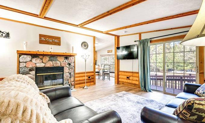 Krakow Cabine | Fire Pit: Family-Friendly Cabin in Gillett!