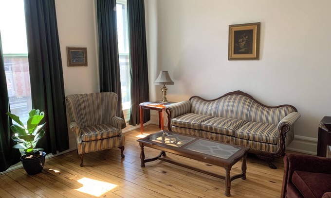 Warren Appartement | Firefly Suite