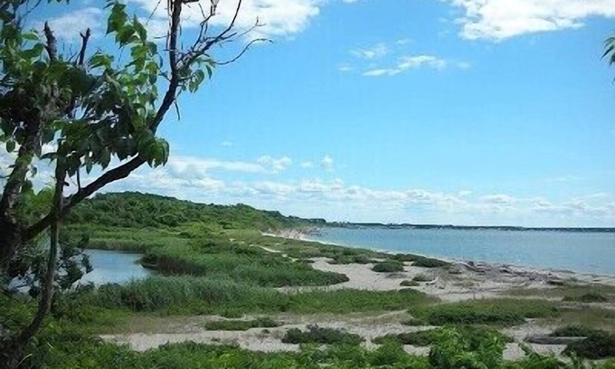 Greenport Appartement | Premier étage de 1905 maison victorienne In The Heart Of Greenport Village