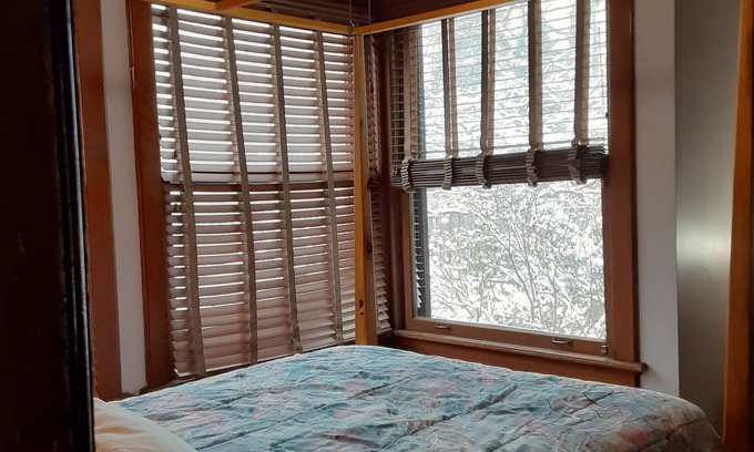 Downtown Toledo Maison | First Floor 4 poster Double Bed in Historic Victorian Bed and Breakfast