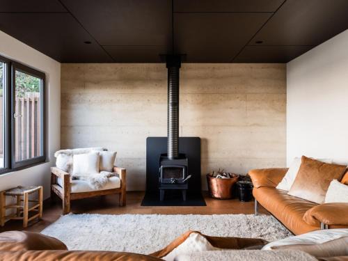 Seymour Maison | First Light Tasmania Cabin
