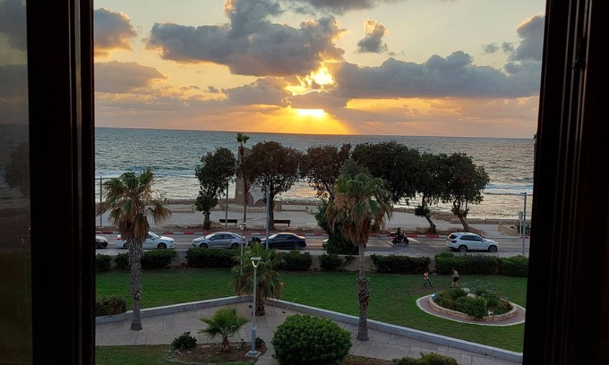 Acre Appartement | First Sea Line Apartment, Acre - amazing coastal view in heart of Akko