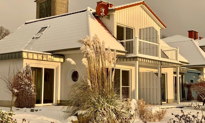 Bad Kleinen Maison | Fischerhus mit Boot,Sauna und Kamin je Seite