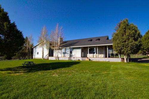 Mammoth Creek Maison | Fish Hatchery Ranch