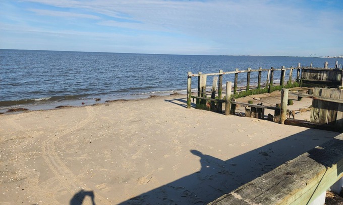 Fortescue Maison | Fisherman's Dream- Delaware Bay Waterfront- Dog and kid friendly- 3br/1b- wifi