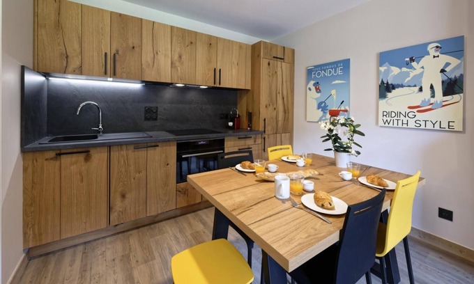 Samoens Appartement | Remise en forme, piscine, sauna, hammam, terrasse, balcon, télévision, casier à ski, 33m², Samoëns