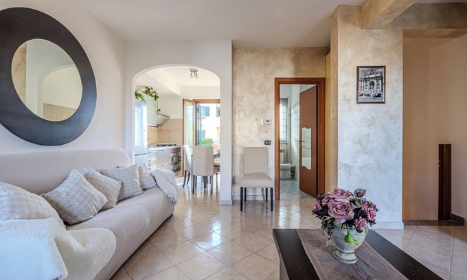 Rome Province Appartement | Five minutes away from the Lunghezza Castle court gardens serving the public
