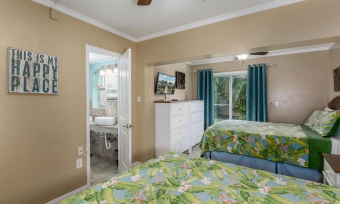 Bay Esplanade Maison | Five Palms Suite 106 - Daily - Weekly - Monthly