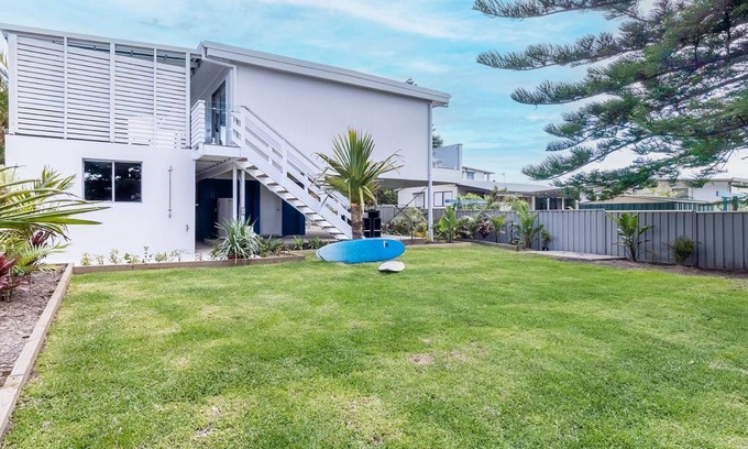 Anna Bay Maison | Five Pines Beach House at Birubi, 20 Robinson St - pet friendly, aircon and WiFi