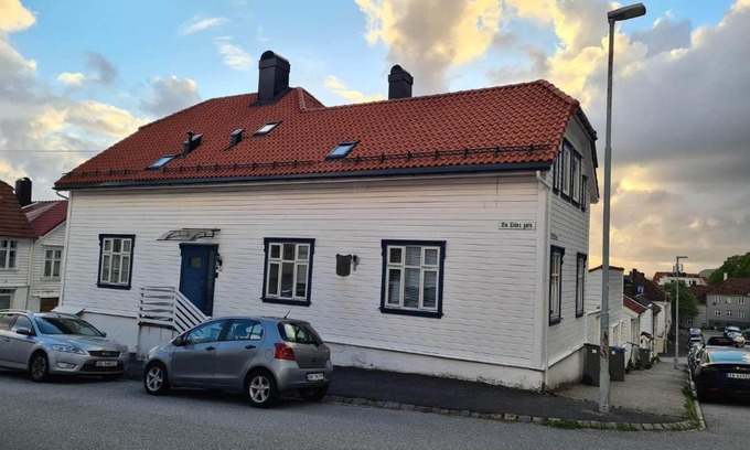 Bergen City Centre Appartement | Fløyen Townhouse