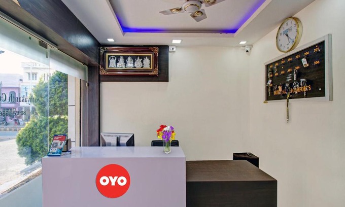 Hassan Hôtel | Flagship Sathyakanth Comforts