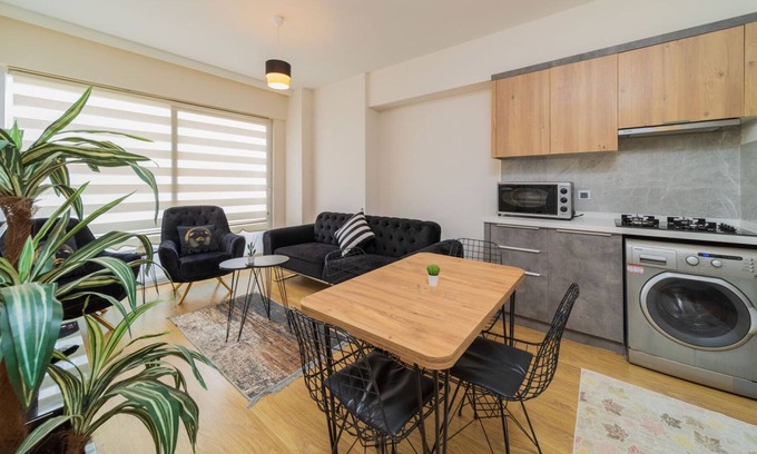 Kepez Appartement | Flat Close to Duden Waterfalls with Shared Pool