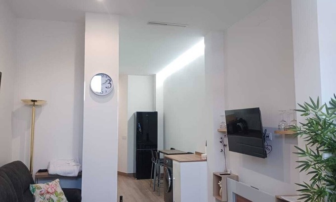 Puerta del Angel Appartement | Flat El Paseo a Madrid next to the Casa de Campo, door Street and accessible