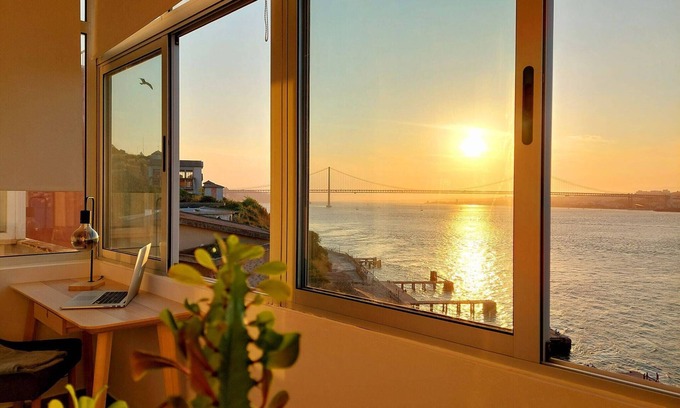 Cacilhas Appartement | Flat in Cacilhas – Lisbon Stunning River views