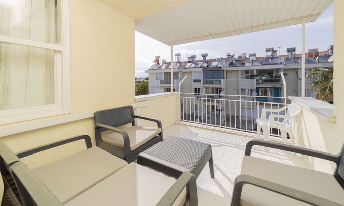 Lara Appartement | Flat w Balcony 10 min to Lara Beach in Antalya