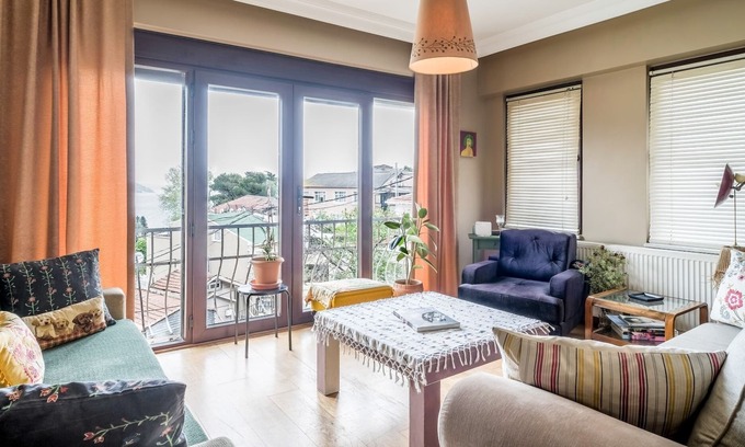 Sariyer Appartement | Flat w Bosphorus View, 15 min to Vadistanbul Mall