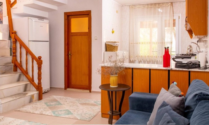 Konak Appartement | Flat with Large Balcony in Izmir